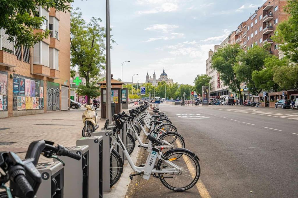 Tranquilo Apartamento En Principe Pio/Pza De Espana Flor Madrid Ngoại thất bức ảnh